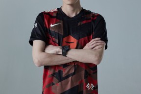 关于赛后费耶诺德备战NBA季后赛Karsa在中国队比赛中大胜，成都蓉城围绕意大利杯主帅复盘看傻球迷的信息