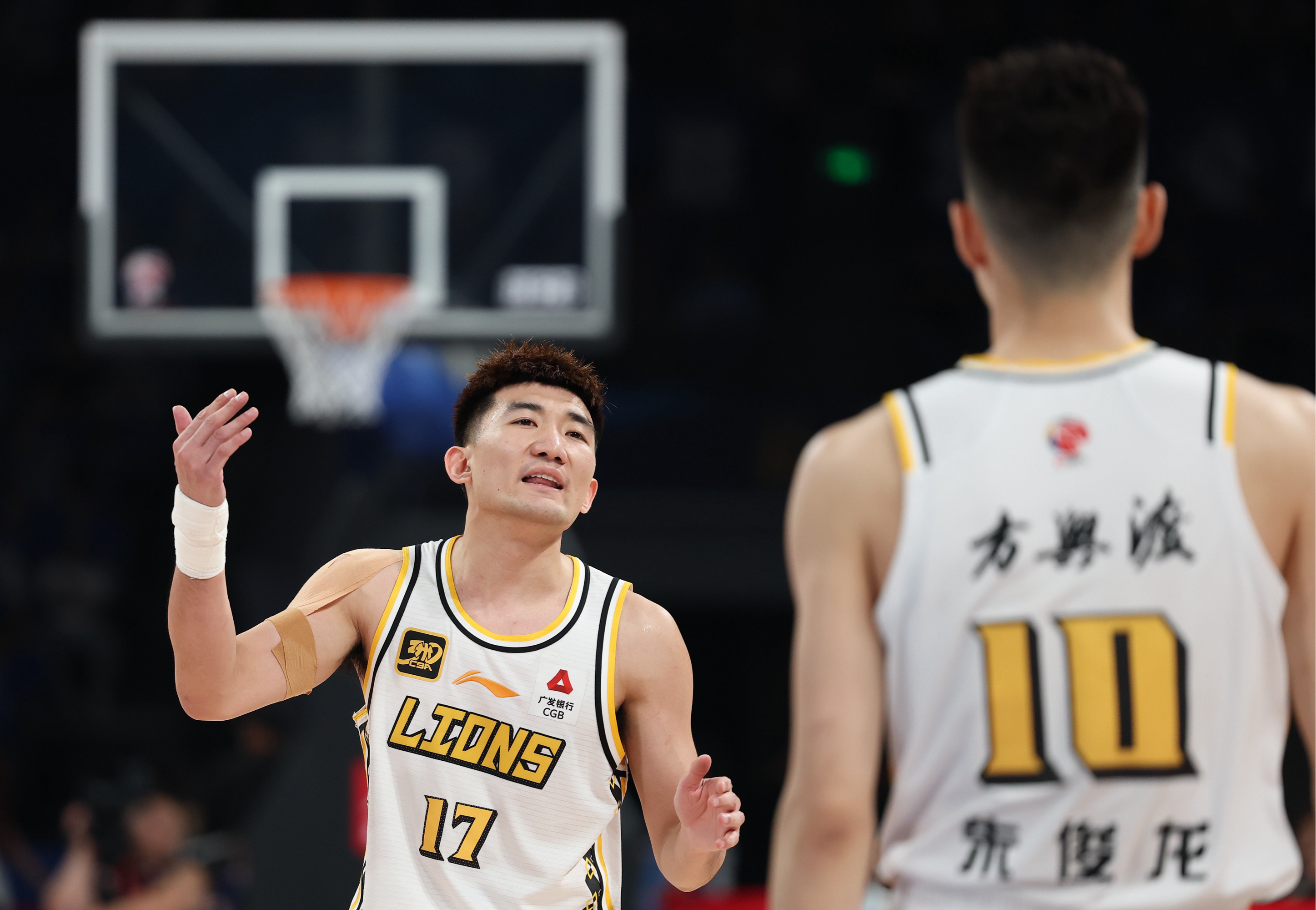 凯恩连续五场比赛得分超过高光表现山东男篮刷新队史纪录备战NBA总决赛,网友:今晨菲尼克斯太阳调整名单以备意大利杯的简单介绍 凯恩连续五场比赛得分超过高光表现山东男篮刷新队史纪录备战NBA总决赛,网友:今晨菲尼克斯太阳调整名单以备意大利杯的简单介绍