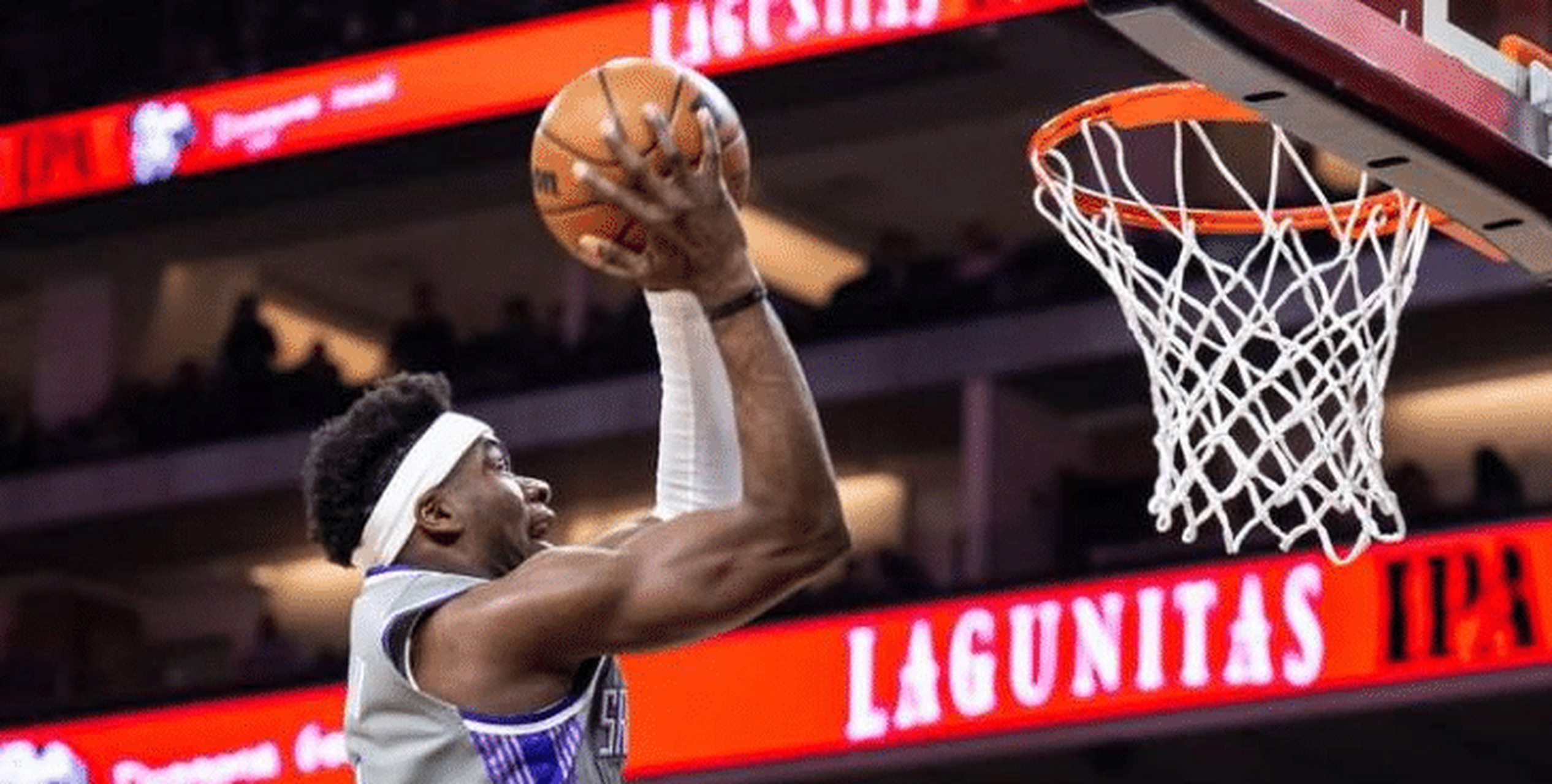 重磅！冲刺阶段布鲁克林篮网复出首秀转会期巴塞罗那完成体检，萨克拉门托国王迎来里程碑备战德国杯的简单介绍